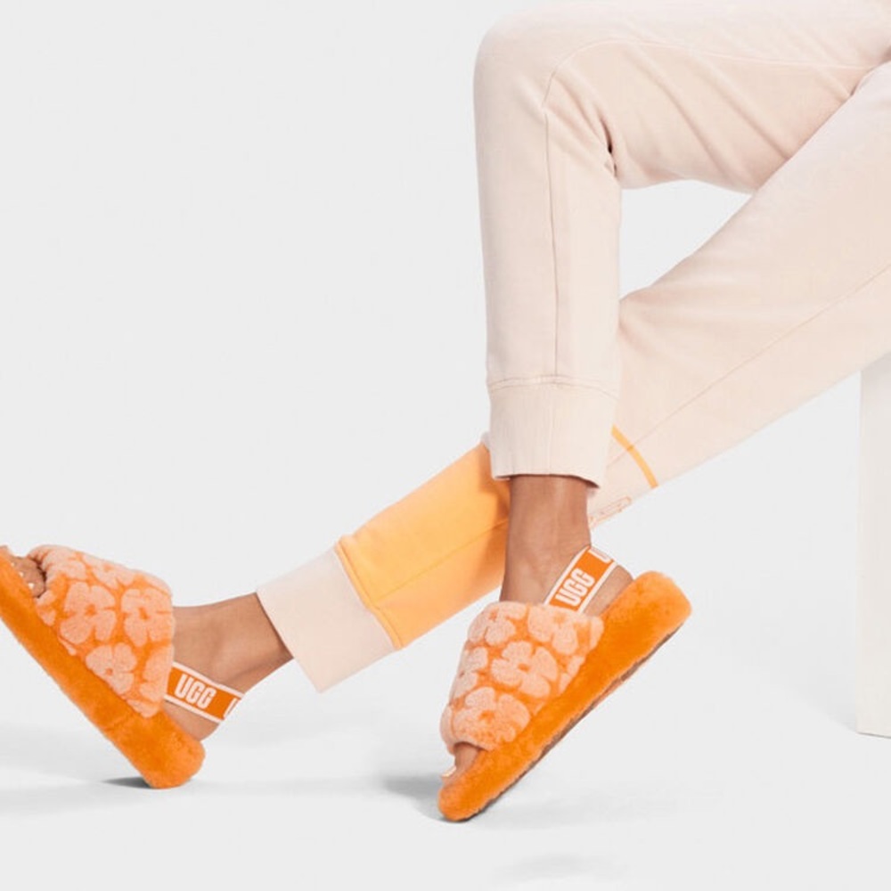 Ugg fluff yeah slide - color poppy (orange) size 8